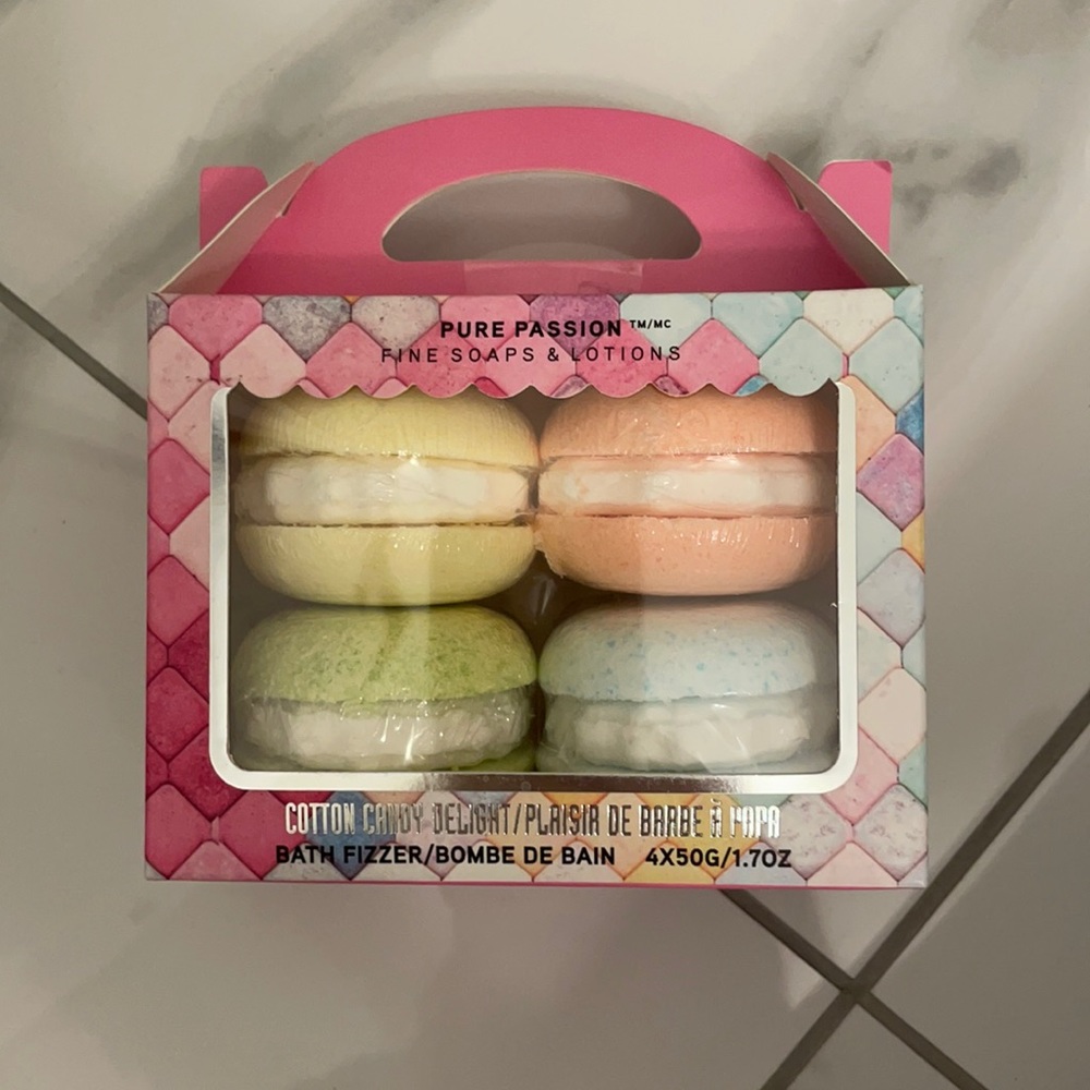 NEW Macaroon Bath Bomb Set